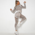 LuxioWear Seamless Yoga Suit | Breathable Long-Sleeved Fitness Outfit