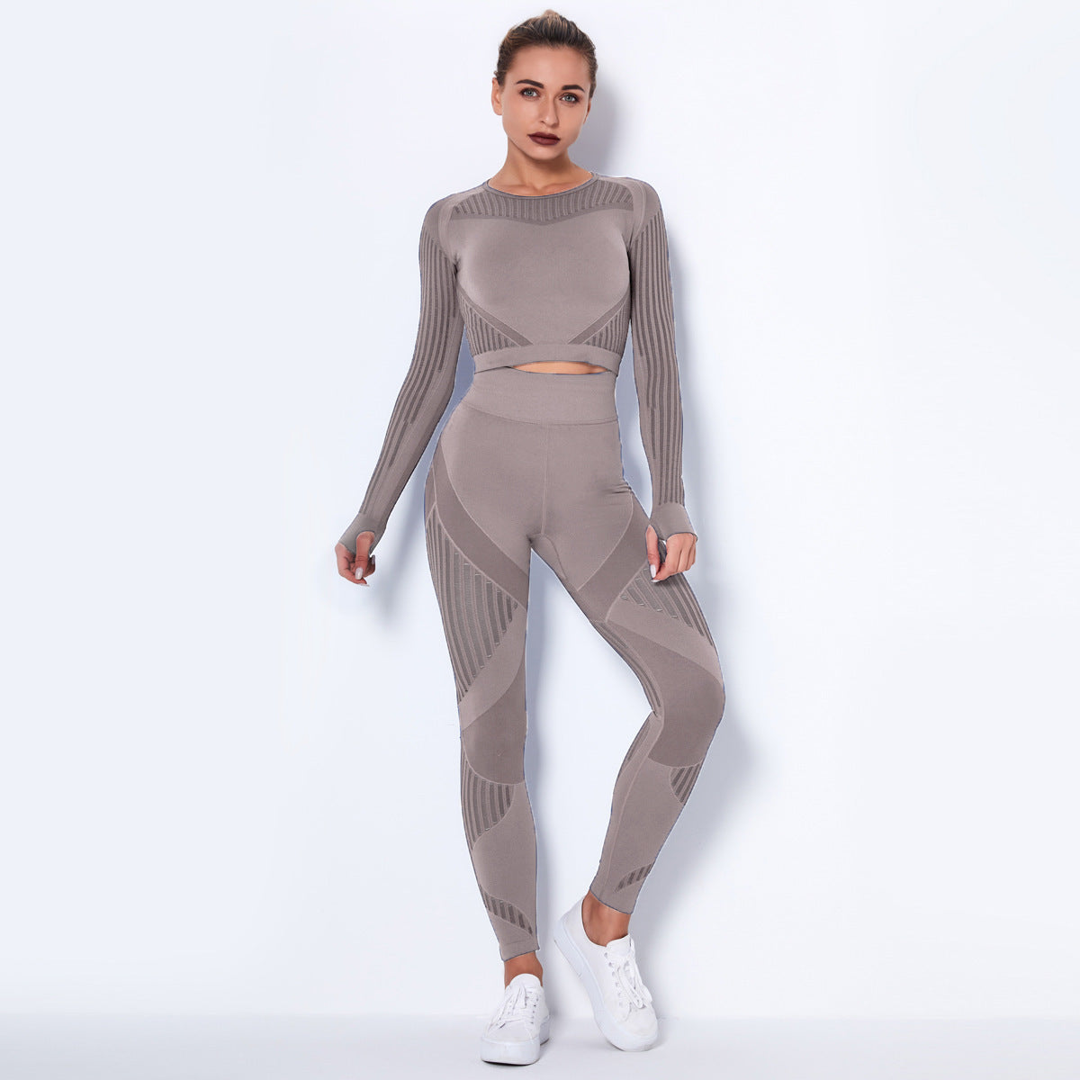 LuxioWear Seamless Yoga Suit | Breathable Long-Sleeved Fitness Outfit