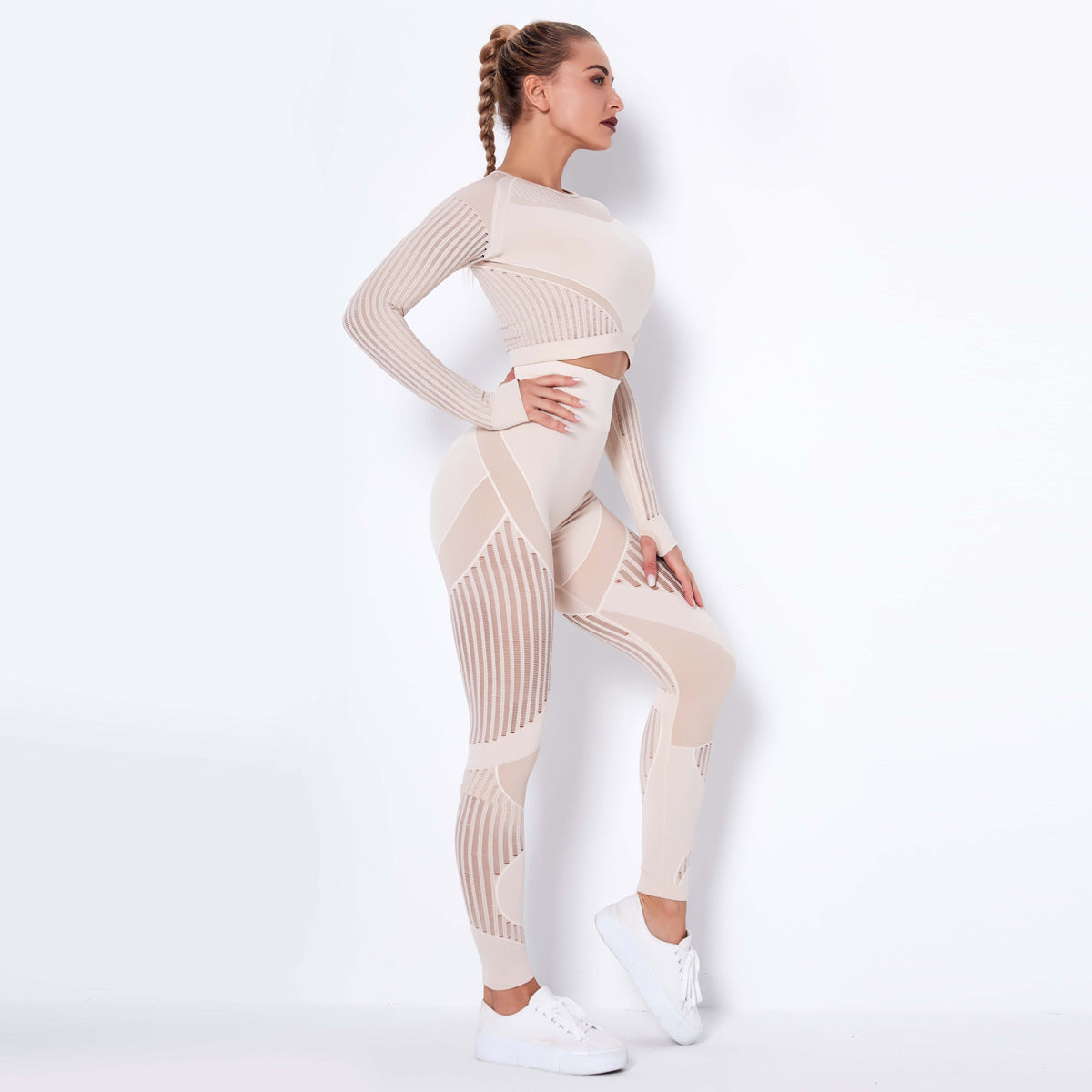 LuxioWear Seamless Yoga Suit | Breathable Long-Sleeved Fitness Outfit